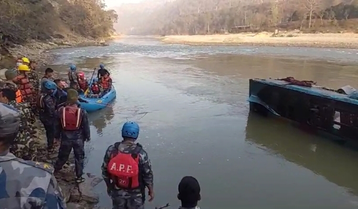 धादिङ बस दुर्घटना अपडेट: ४ जनाको  मृत्यु, ३० जनाभन्दा बढी घाइते